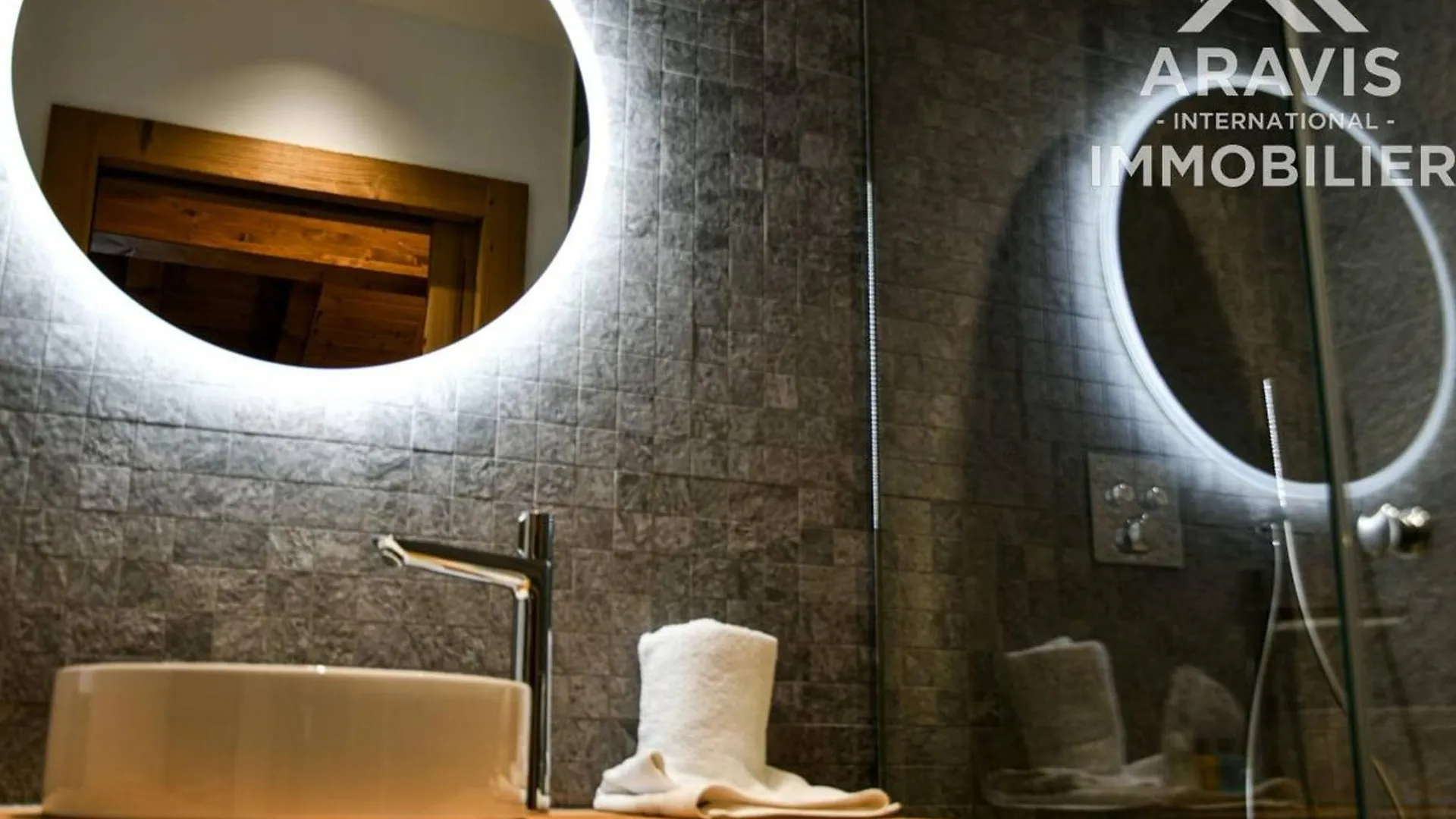 Chalet Cosy Au Bord D'Un Ruisseau Lumineux Au Chinaillon - Fr-1-391-204 Le Grand-Bornand